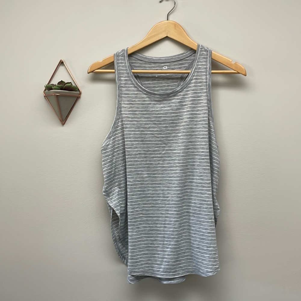 GAP Fit Split Side Tank Top size Med